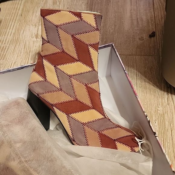 Jeffery Campbell Verus Pw Bootie in Pink Pastel Suede Multi NIB - Picture 2 of 6